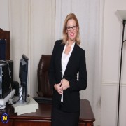 Hot British MILF Scarlet loves fooling around at the office